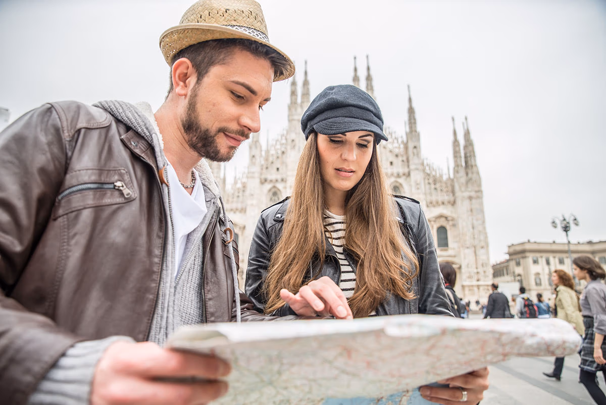 tourists-with-city-map-2022-01-18-23-33-13-utc
